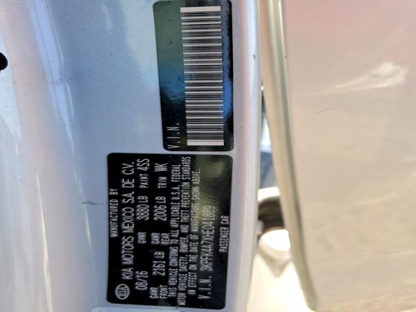 2017 KIA FORTE LX Base