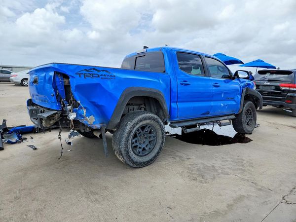 2020 TOYOTA TACOMA SR5