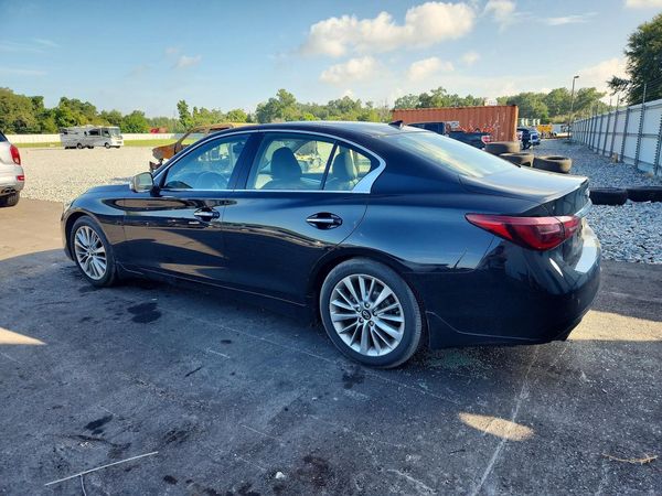 2021 INFINITI Q50 LUXE