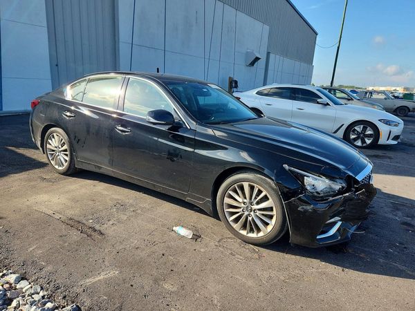 2021 INFINITI Q50 LUXE