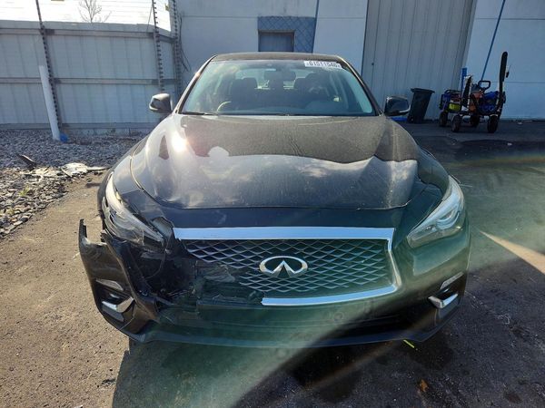 2021 INFINITI Q50 LUXE