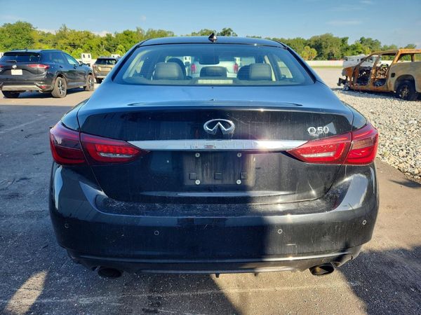 2021 INFINITI Q50 LUXE