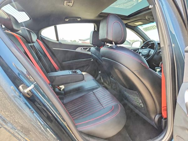 2023 GENESIS G70