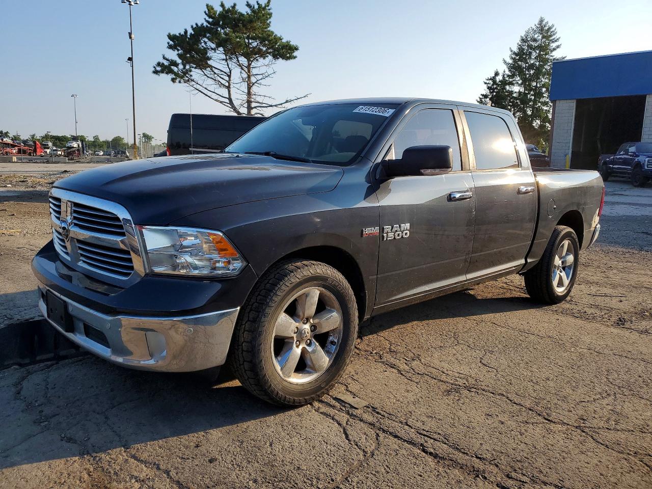 2014 RAM 1500 SLT CREW CAB 4X4