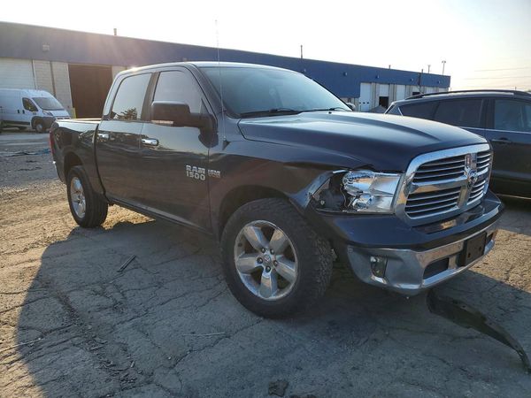 2014 RAM 1500 SLT CREW CAB 4X4