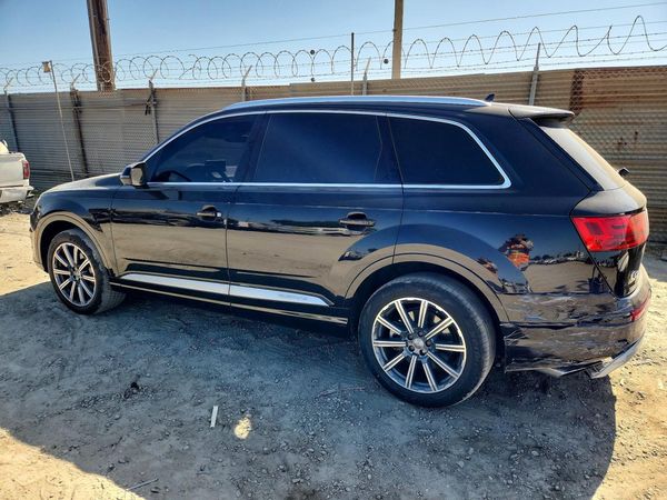 2017 AUDI Q7 quattro Premium Plus