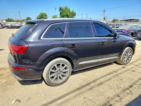2017 AUDI Q7 quattro Premium Plus