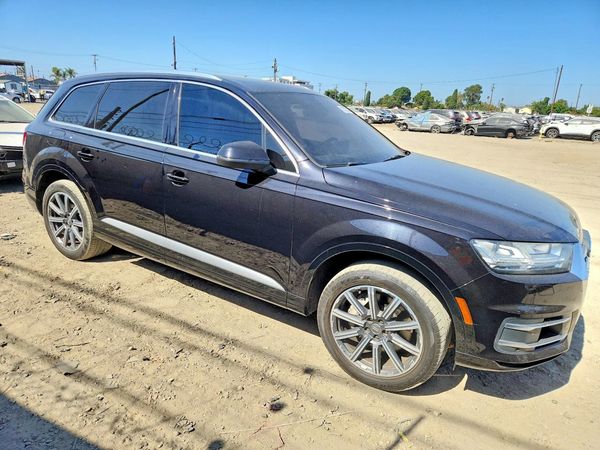 2017 AUDI Q7 quattro Premium Plus