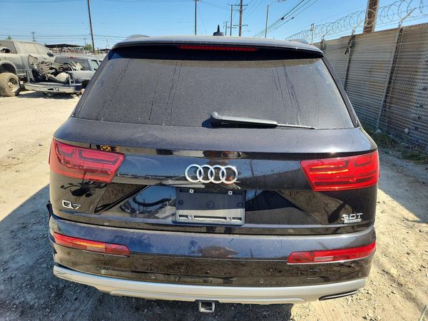 2017 AUDI Q7 quattro Premium Plus