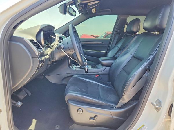 2019 JEEP GRAND CHEROKEE LAREDO 4X2