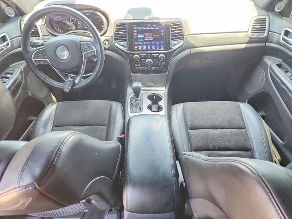 2019 JEEP GRAND CHEROKEE LAREDO 4X2