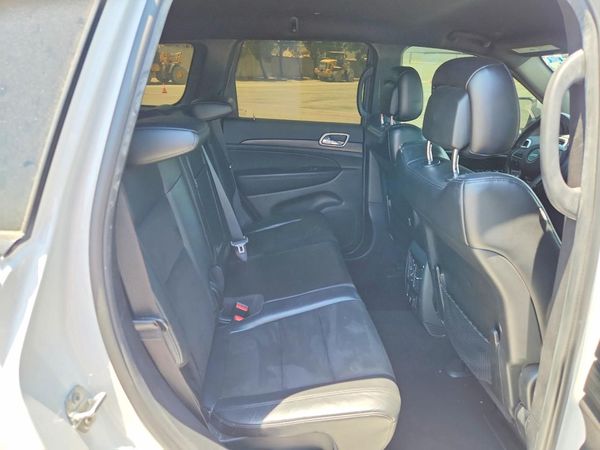 2019 JEEP GRAND CHEROKEE LAREDO 4X2