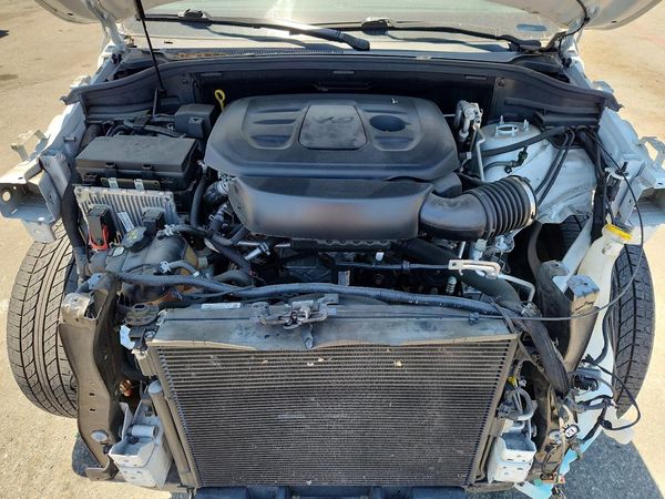 2019 JEEP GRAND CHEROKEE LAREDO 4X2