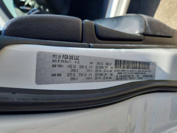 2019 JEEP GRAND CHEROKEE LAREDO 4X2