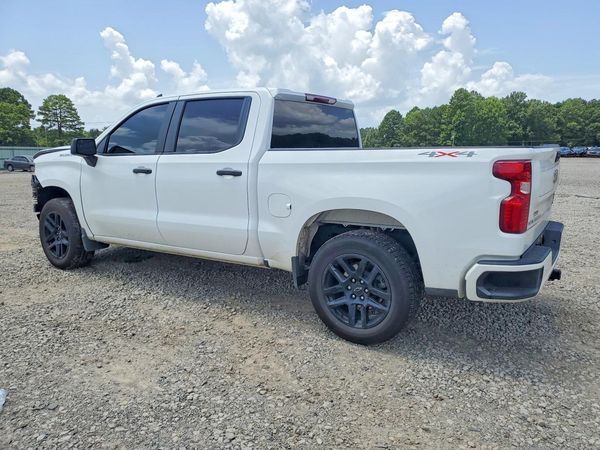 2026 CHEVROLET SILVERADO Custom