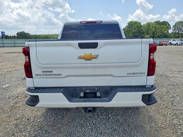 2026 CHEVROLET SILVERADO Custom