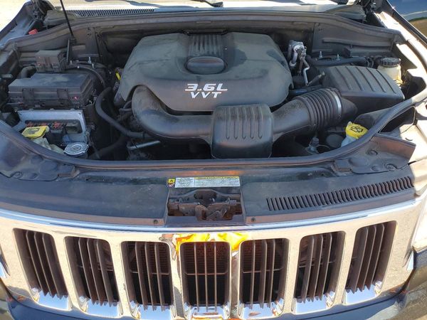 2012 JEEP CHEROKEE Laredo