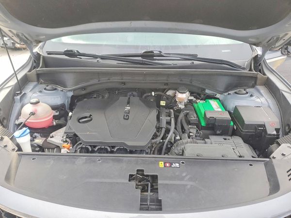 2021 KIA SORENTO LX — Engine bay