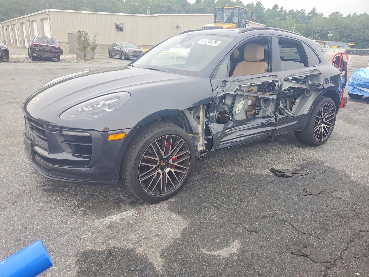 2024 PORSCHE MACAN
