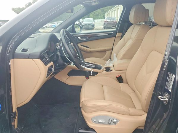 2024 PORSCHE MACAN