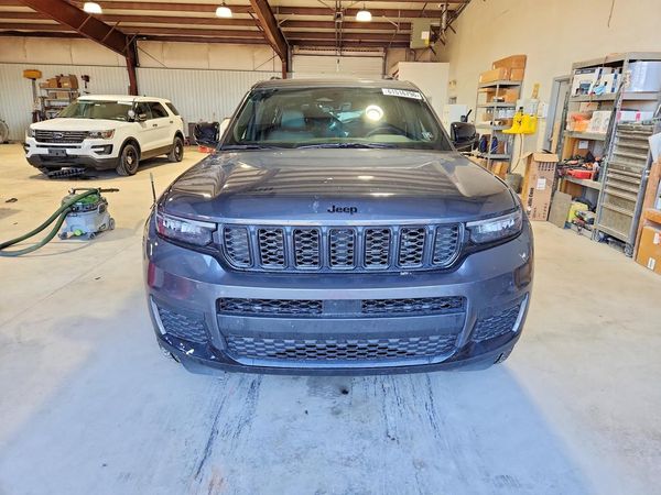 2025 JEEP GRAND CHEROKEE Laredo, Altitude