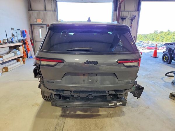 2025 JEEP GRAND CHEROKEE Laredo, Altitude