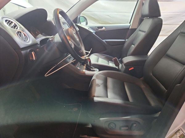 2017 VOLKSWAGEN TIGUAN Wolfsburg 4Motion