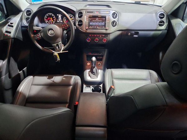 2017 VOLKSWAGEN TIGUAN Wolfsburg 4Motion
