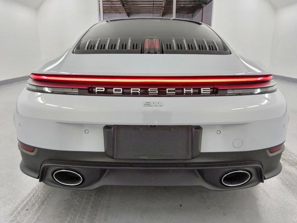 2025 PORSCHE 911 Carrera