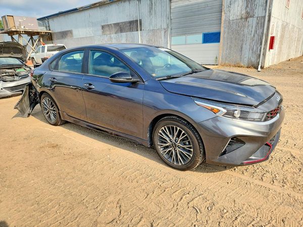 2022 KIA FORTE GT Line