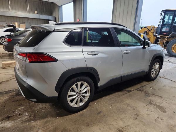 2024 TOYOTA COROLLA CROSS LE