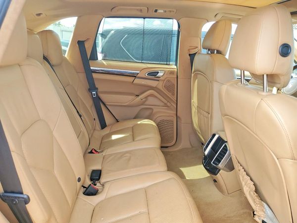 2014 PORSCHE CAYENNE S