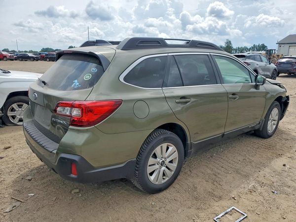 2018 SUBARU OUTBACK Premium
