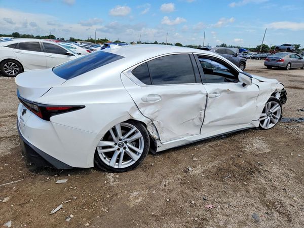 2021 LEXUS IS 300 Comfort
