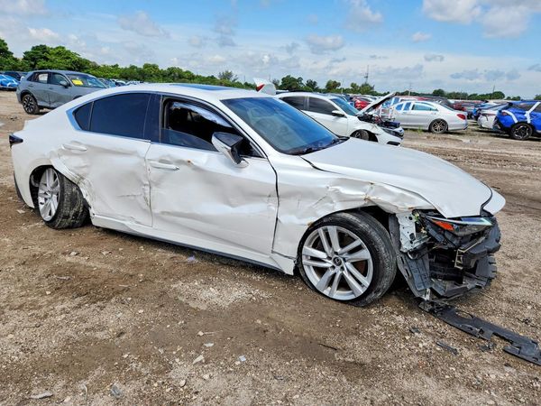 2021 LEXUS IS 300 Comfort