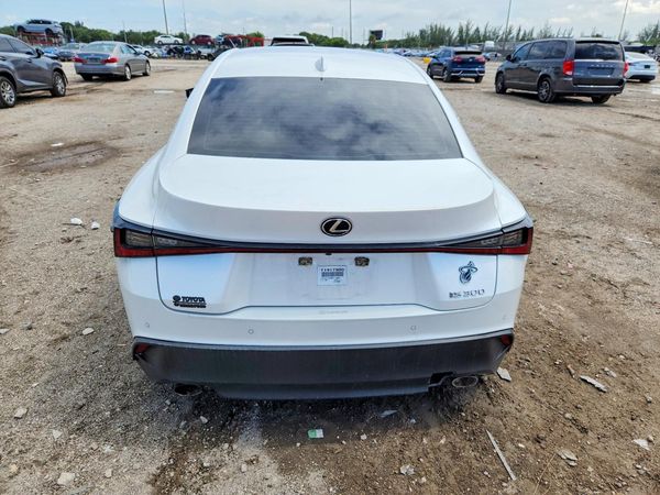2021 LEXUS IS 300 Comfort