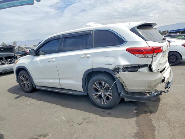 2018 TOYOTA HIGHLANDER LE/LE Plus