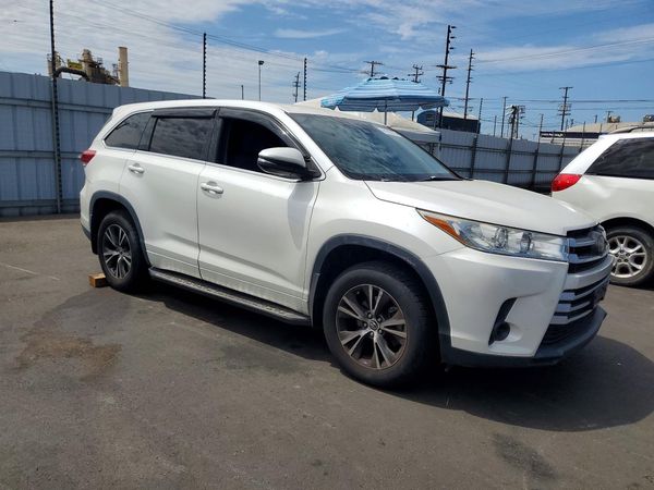 2018 TOYOTA HIGHLANDER LE/LE Plus