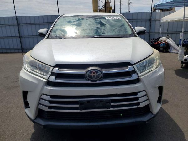 2018 TOYOTA HIGHLANDER LE/LE Plus