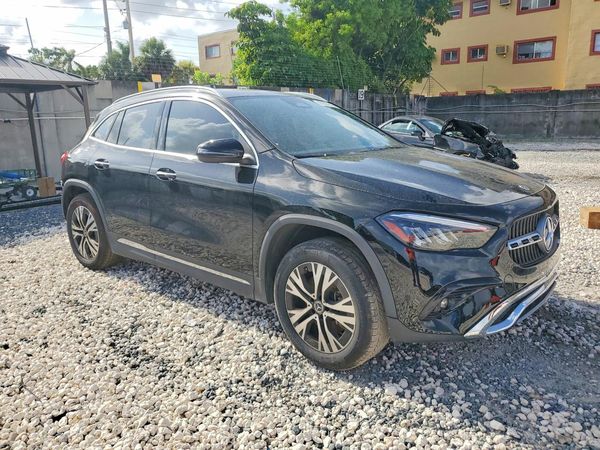 2025 MERCEDES-BENZ GLA