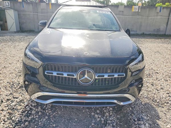 2025 MERCEDES-BENZ GLA
