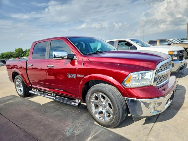 2016 RAM 1500 LARAMIE CREW CAB 4X2