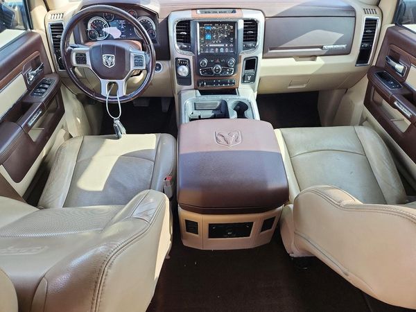 2016 RAM 1500 LARAMIE CREW CAB 4X2