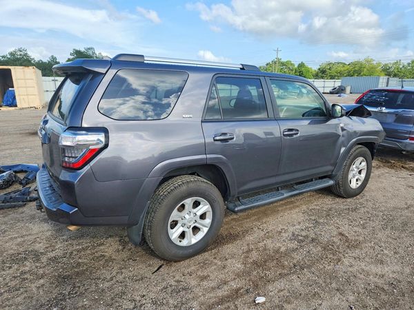 2022 TOYOTA 4RUNNER SR5
