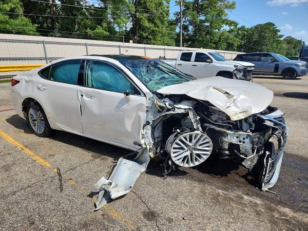 2017 LEXUS ES