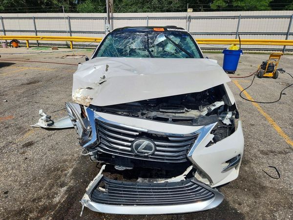 2017 LEXUS ES