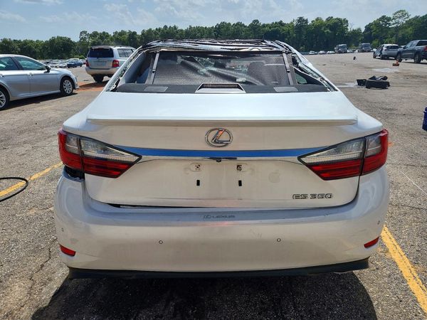 2017 LEXUS ES