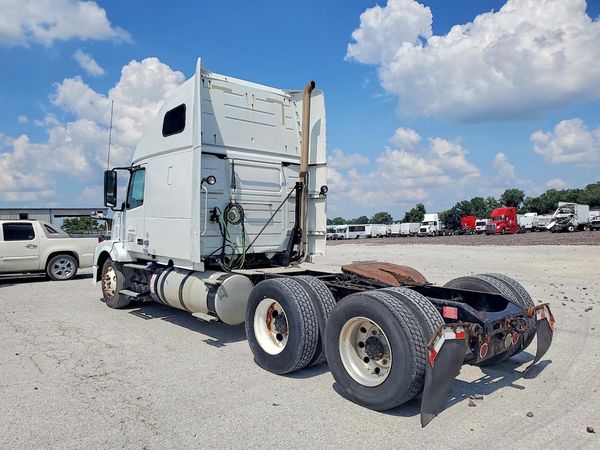 2013 VOLVO VN