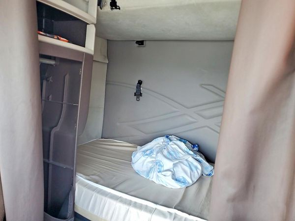2013 VOLVO VN