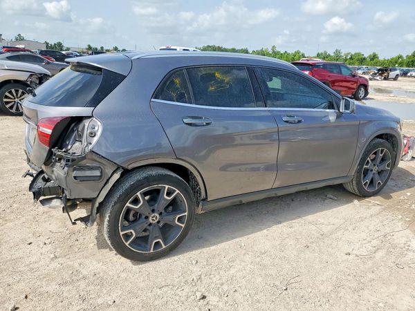 2018 MERCEDES-BENZ GLA GLA250